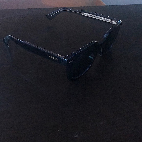 Gucci sunglasses - Picture 1 of 3